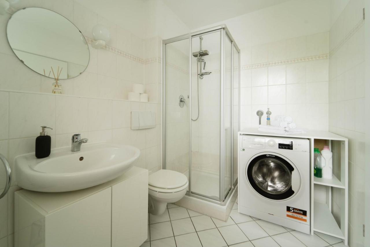 Raum921 - Stilvolles Apartment - Wlan, Tiefgarage, Kueche, Netflix Magdeburg Eksteriør billede